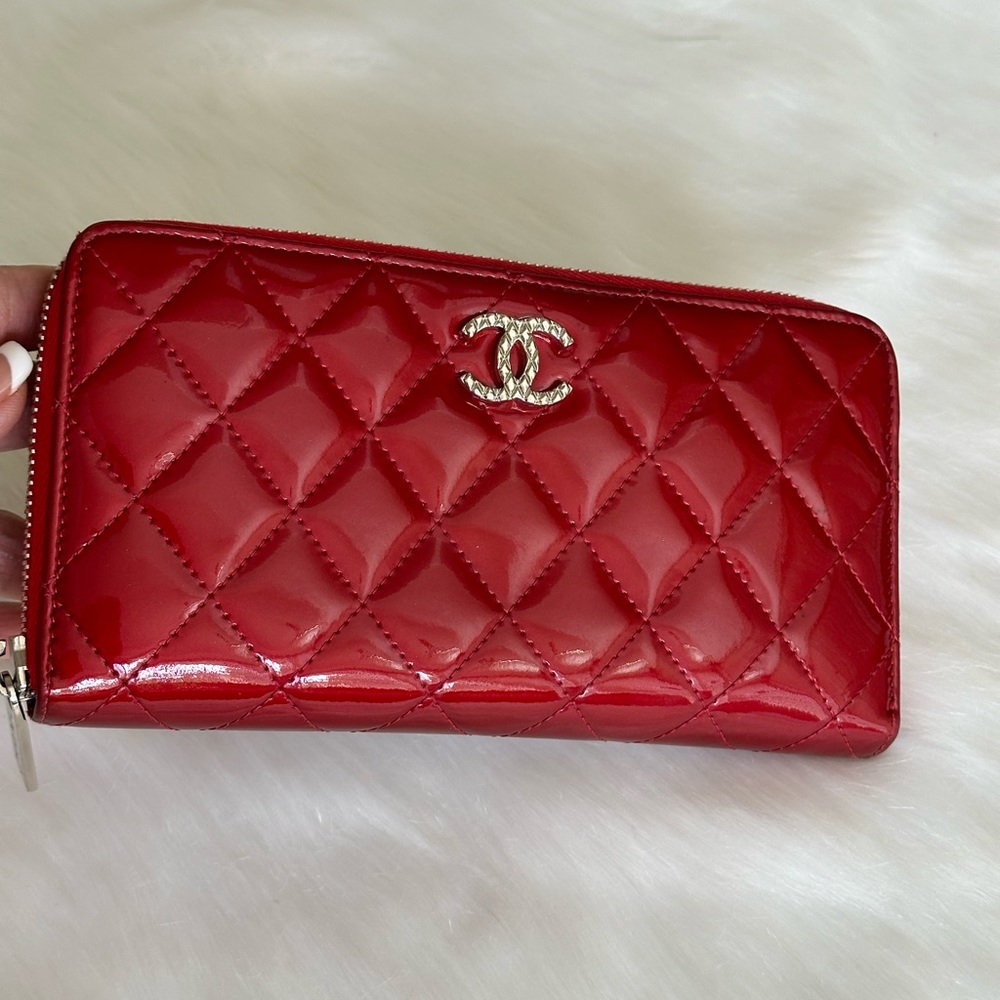 Auth Chanel Wallet Patent Leather